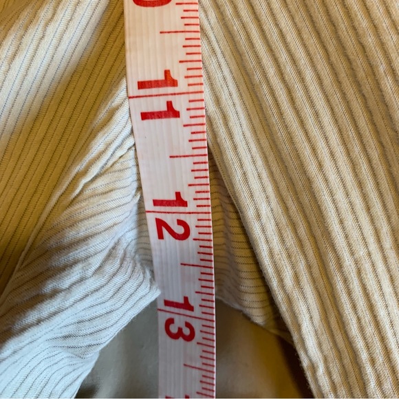 CALVIN KLEIN. Cream Twill Pants, flat front w/ two pockets and two back … - Picture 8 of 9